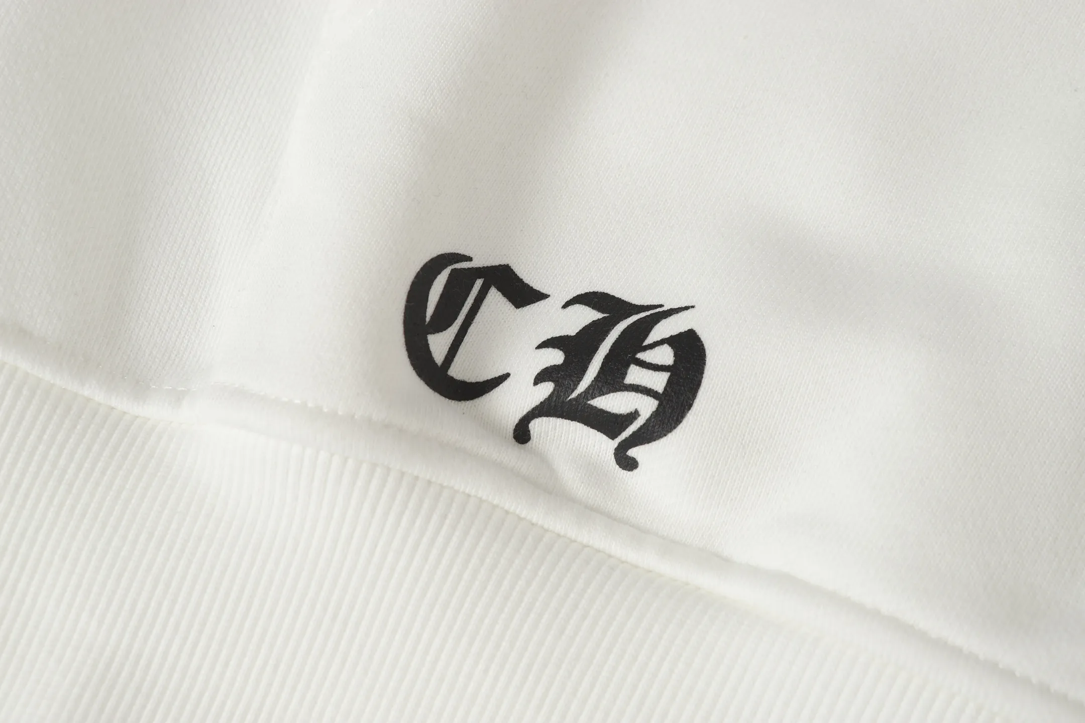P250 cross-border model, please do not place an order if you are pursuing quality -Chrome Hearts/Chrome Hearts Sanskrit ghost print zipper sweatshirt cardigan jacket -High weight, high density and high quality. The wool is soft, delicate and skin-friendly. Soft and silky to the touch. Excellent warmth and skin-friendly properties. LXL